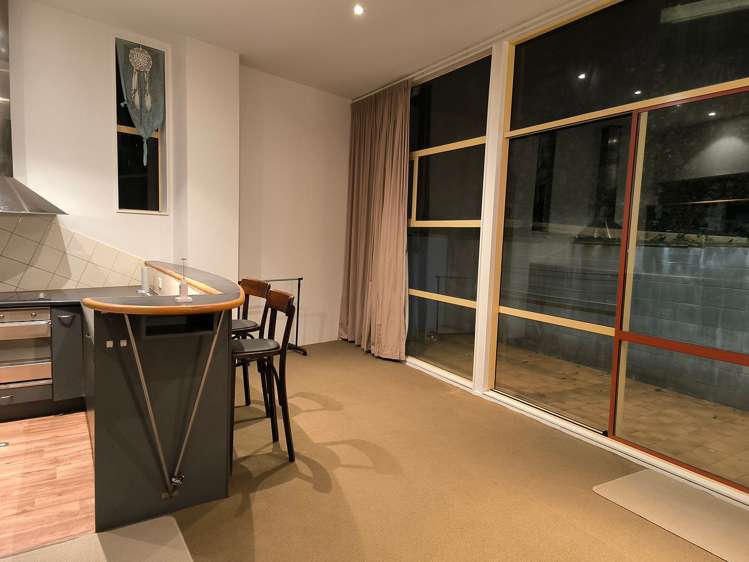 402/8 Church Street Wellington Central_13