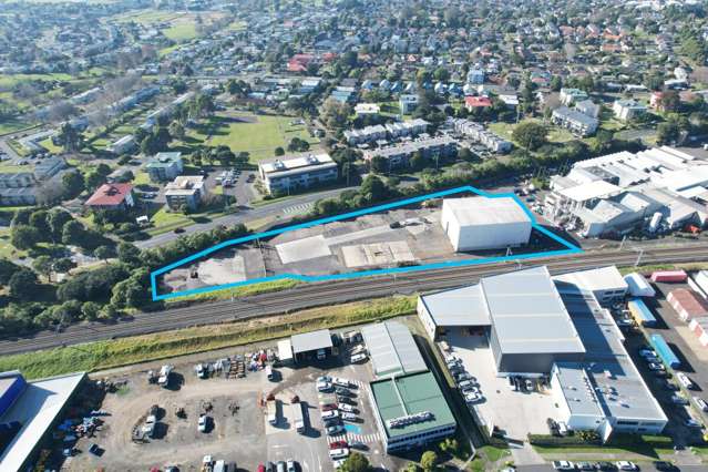 Substantial Yard with High Stud Warehouse
