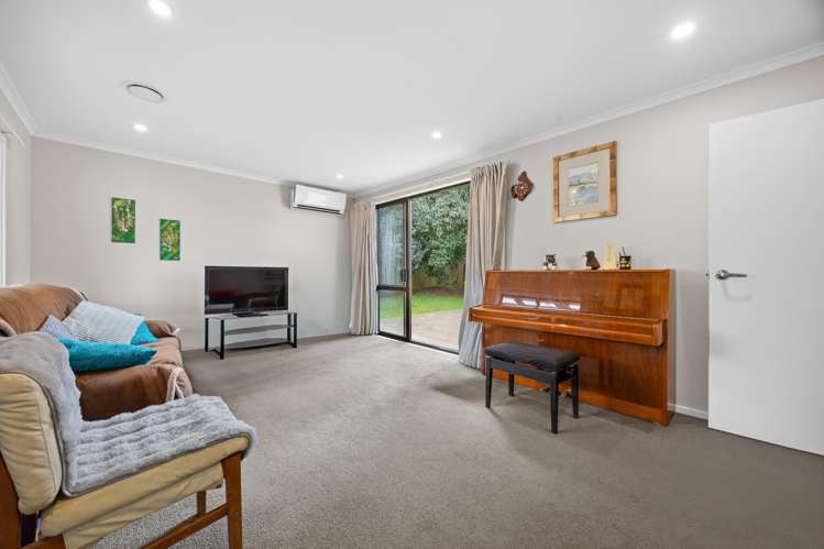 13 Tuakana Street Point England_8