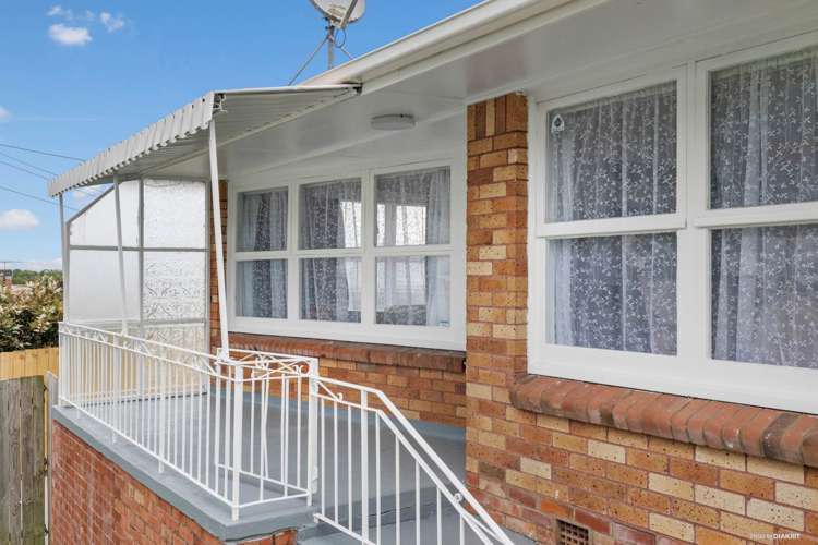 2/7a Myers Road Manurewa_13