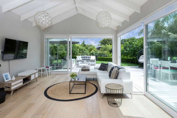 28a Marine Parade Mellons Bay_3