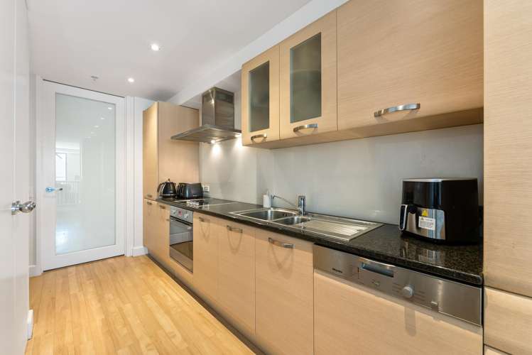 P17/11 Maunganui Road Mount Maunganui_6