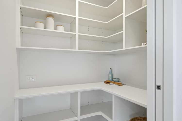 151 Gardiners Road_5