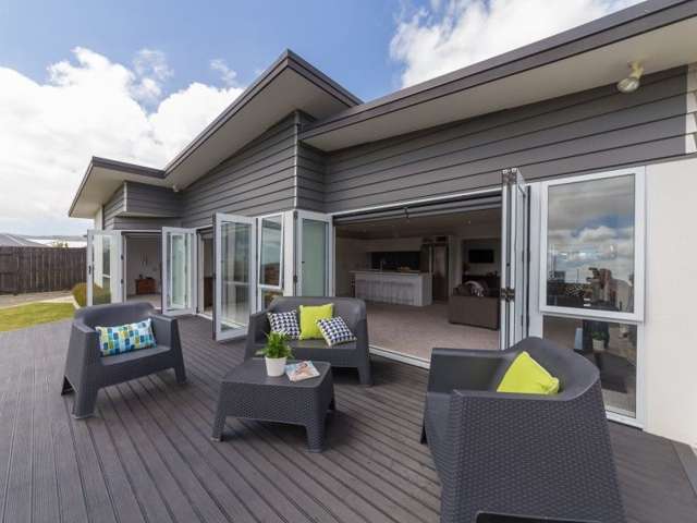 171 Pacific Drive Fitzherbert_1