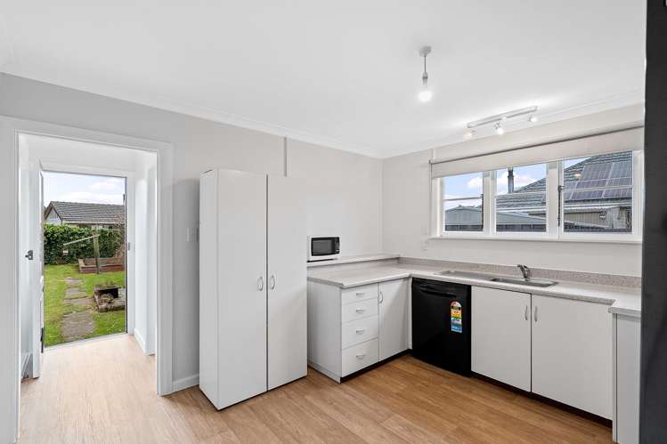 144 Gilberthorpes Road Hei Hei_8