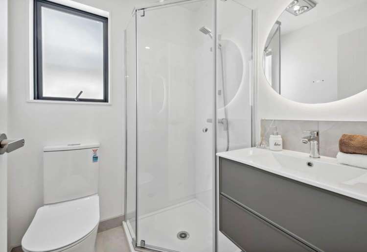 67 Highland Park Drive Botany Downs_11