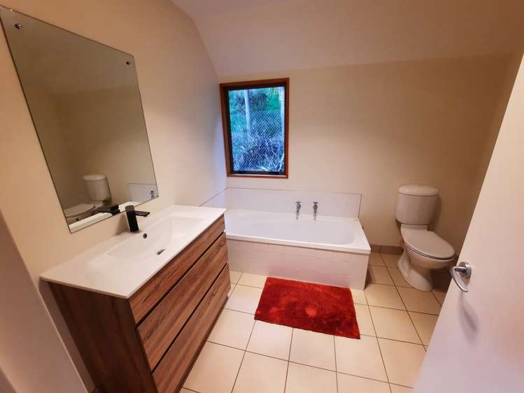 22 Gilmour Terrace Lyttelton_13