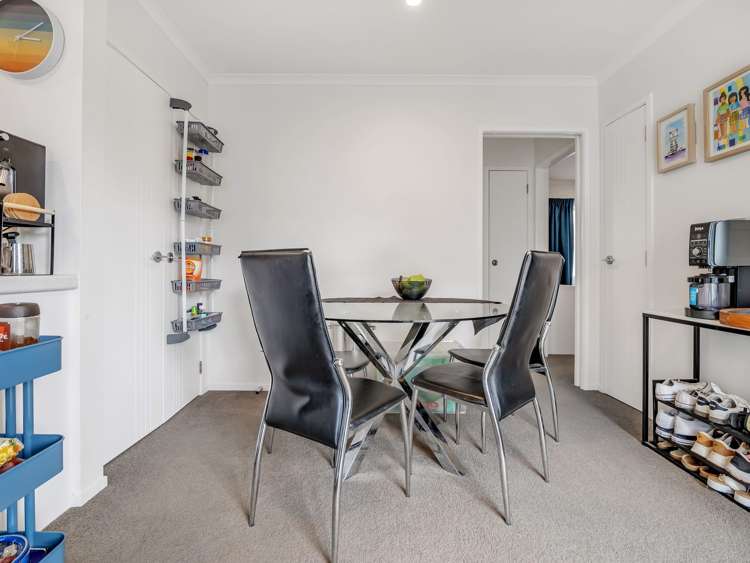 2/5 Jones Crescent Melville_6