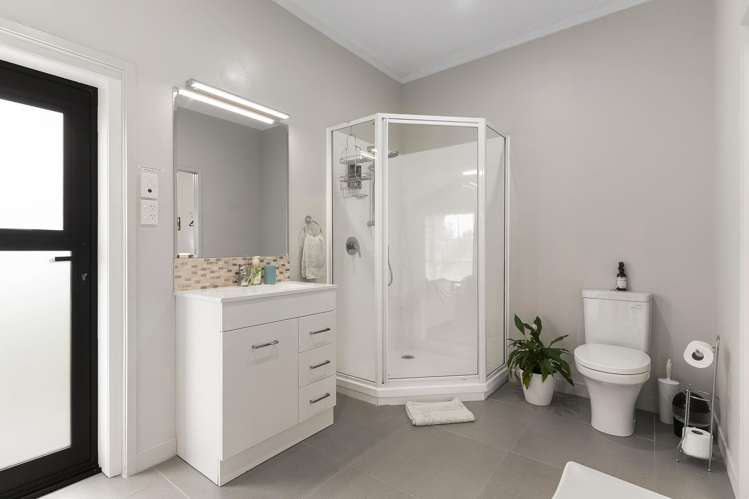 48 Parkhurst Road Helensville_14