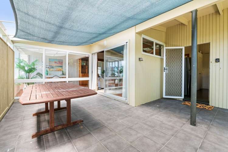 2/1c Bank Street Hillcrest_14