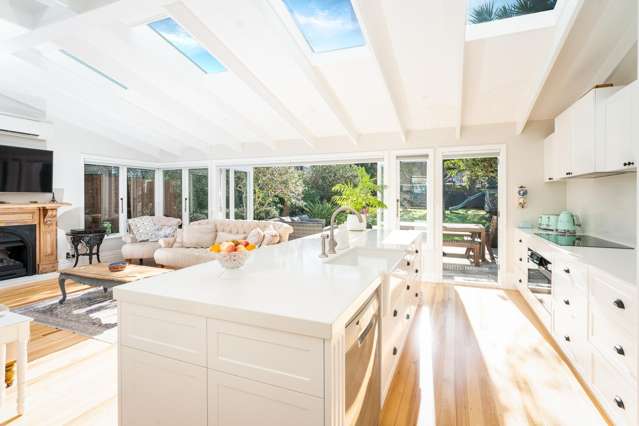 8 Carrington Street Mount Cook_1