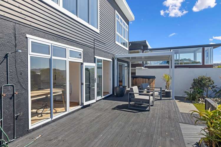 277 Queens Drive Lyall Bay_23