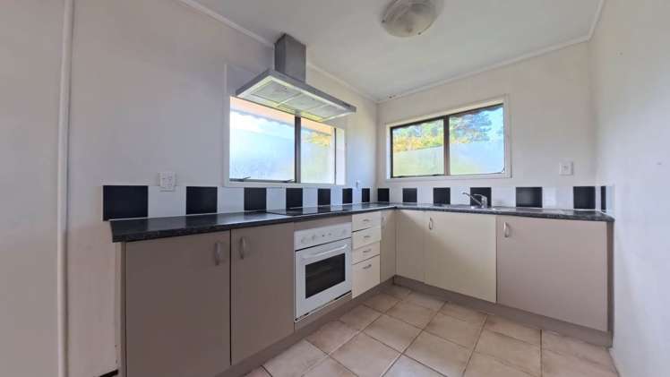 2/10 Landseer Place Blockhouse Bay_9