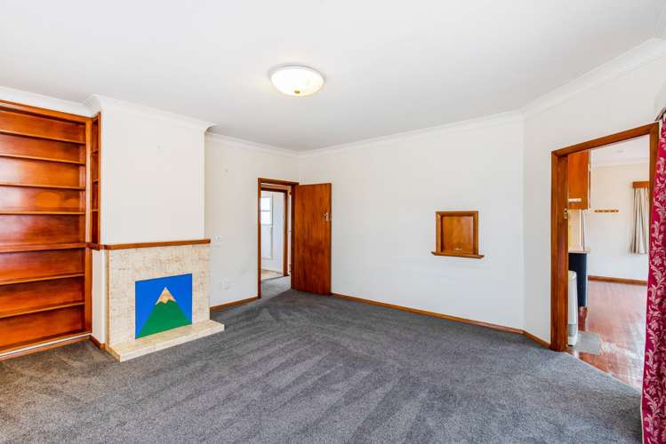 89 Parker Avenue Levin_6