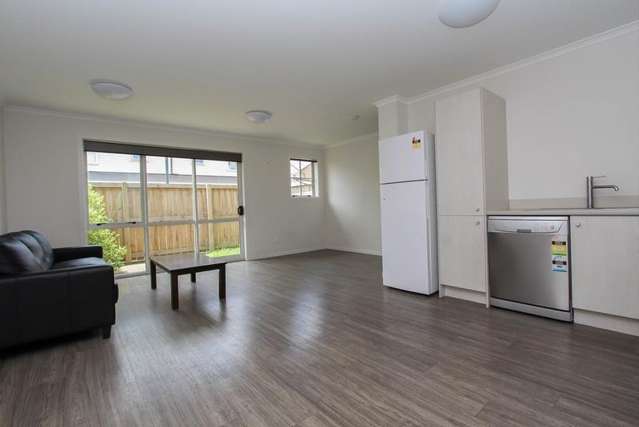 33 Chiefs Court Hamilton East_1