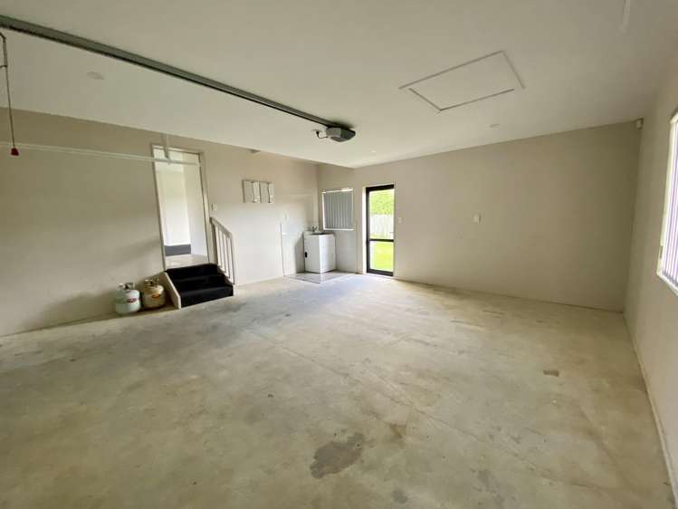 3 Makora Road Massey_20