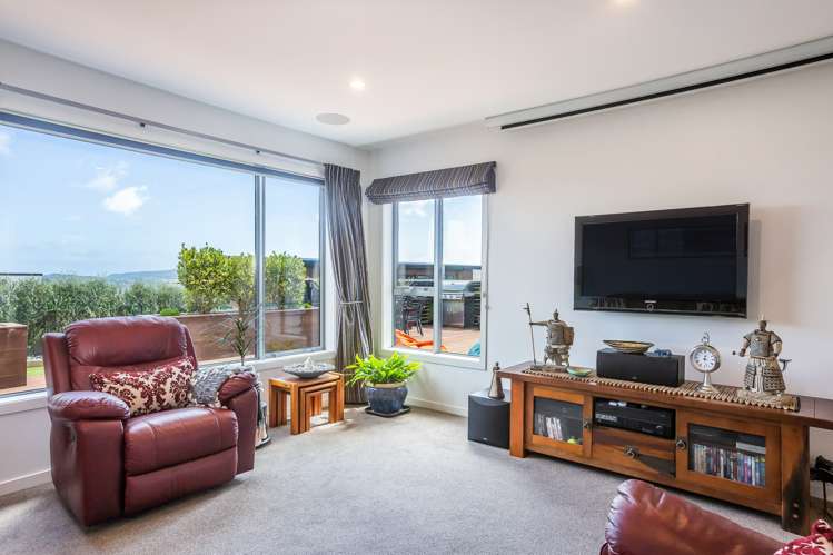 127 Endeavour Drive Whitby_8