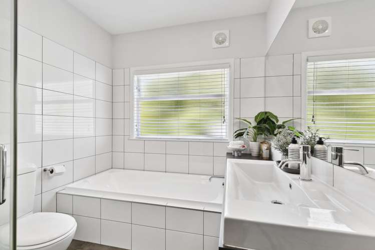 51 Cockayne Road Khandallah_19