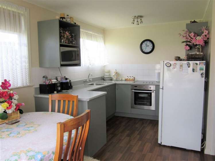 88 Thames Road Paeroa_13