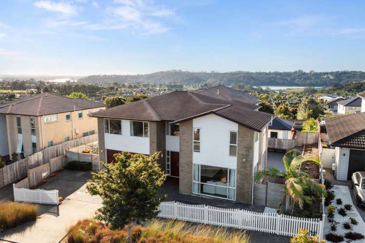 24 Mackay Drive Greenhithe_24