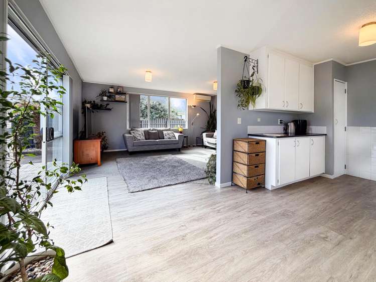 2/16 Bunnythorpe Road Papakura_4