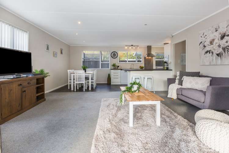 2/52 Tawhai Street Stokes Valley_5