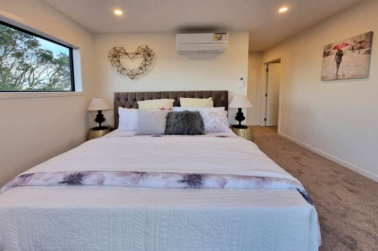 243a Royal Road Massey_18