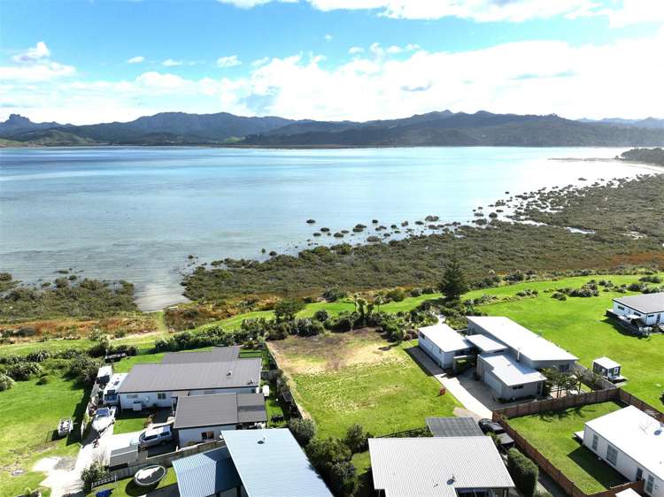 129 Kelly Jade Avenue Matarangi ThamesCoromandel Houses for Sale