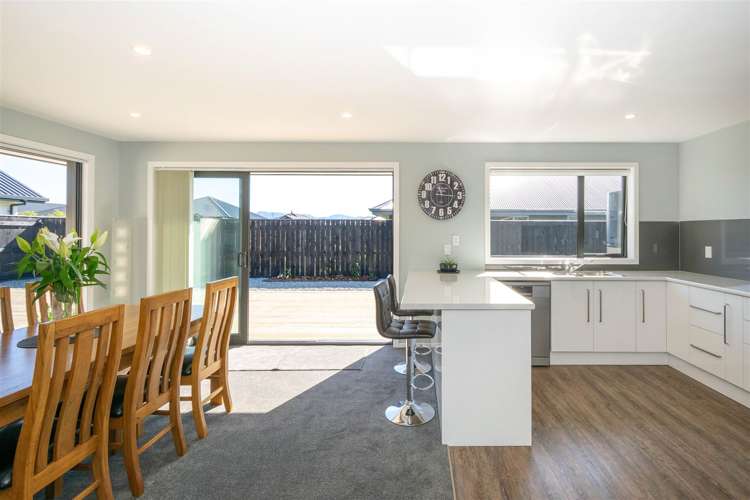 14 Catalina Crescent Burleigh_4