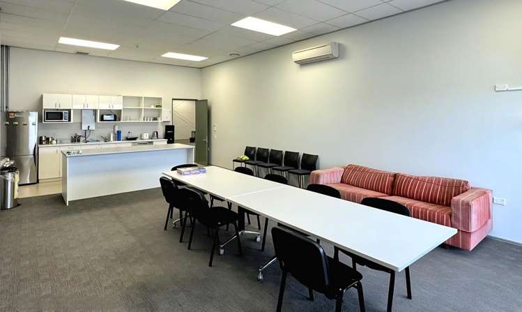 100B Orchard Road Harewood_7