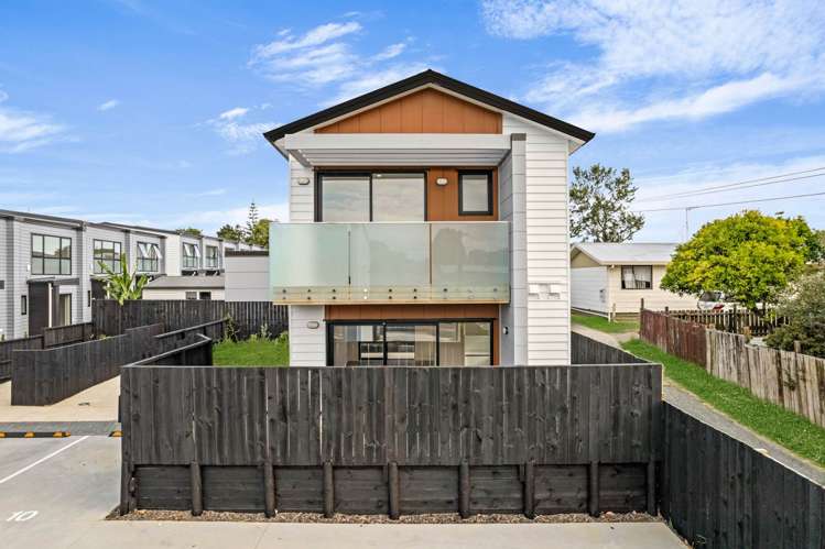 10/108 Mahia Road_0