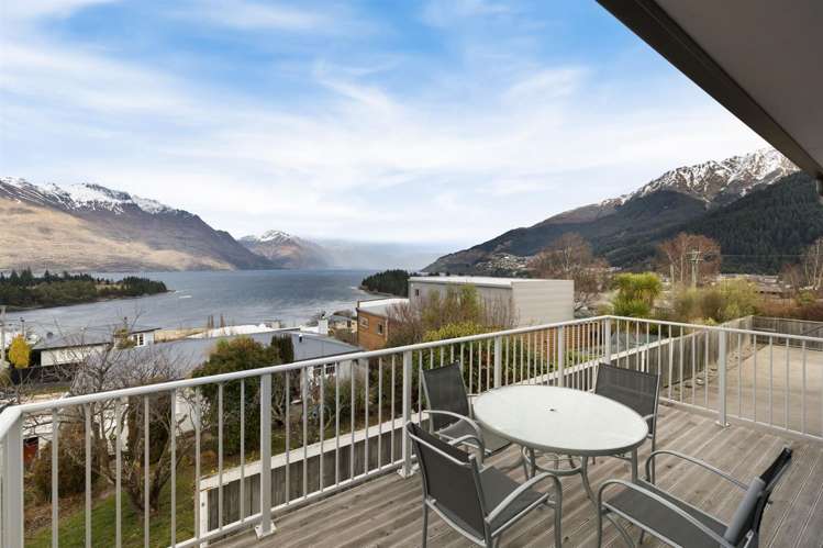 35 Suburb Street Queenstown_6