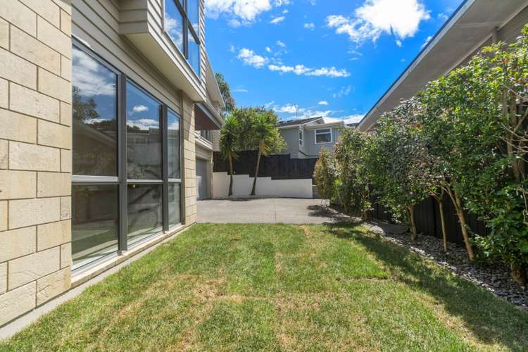 8a Hubert Henderson Place Remuera_16