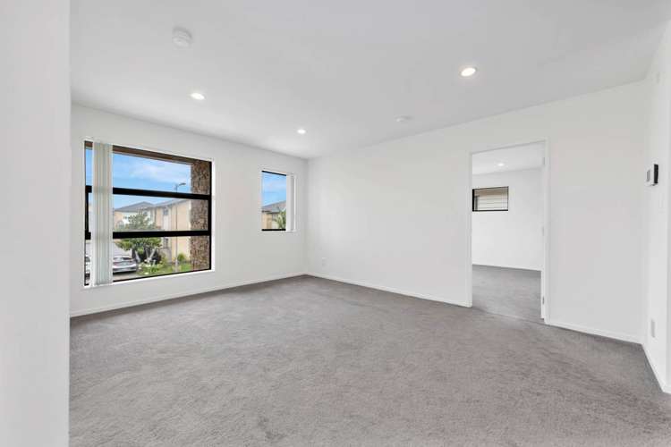 37 Rosewell Crescent Flat Bush_16
