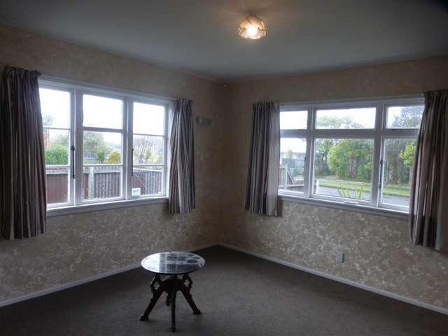 *** IDEAL STUDENT PROPERTY ***