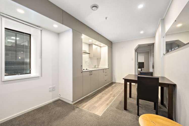 8D/35 Johnston Street Wellington Central_4