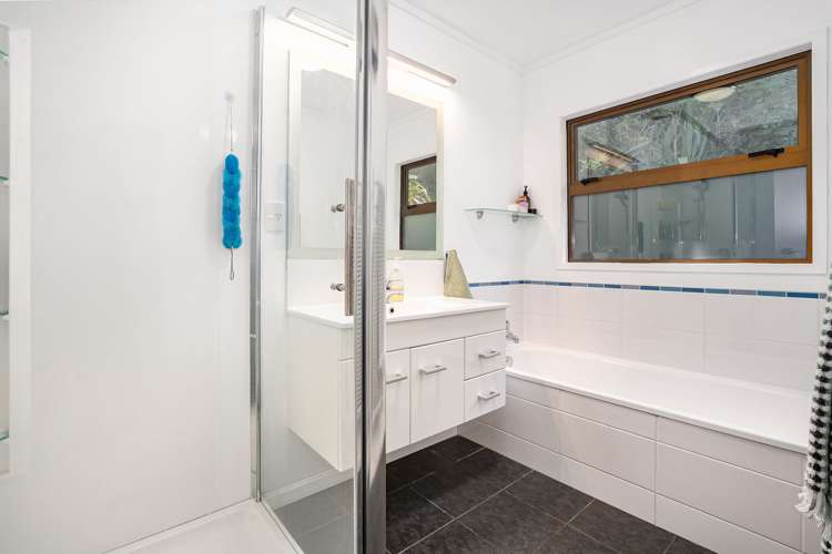 21 Gaya Grove Ngaio_18