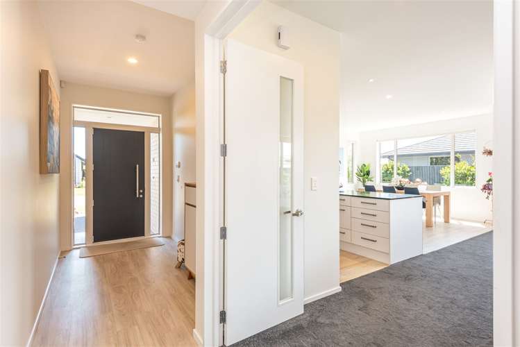 4 James Caird Lane Wigram_18