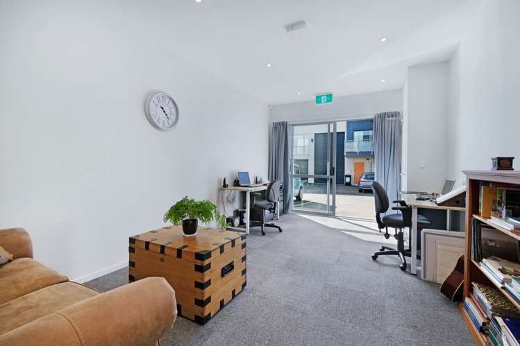 25/45 Karepiro Drive Stanmore Bay_17