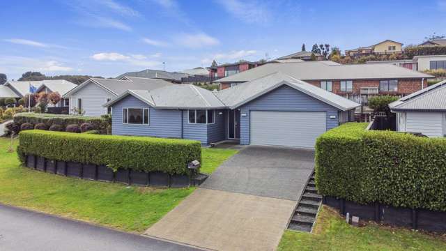 Effortless Living with Peaceful Views