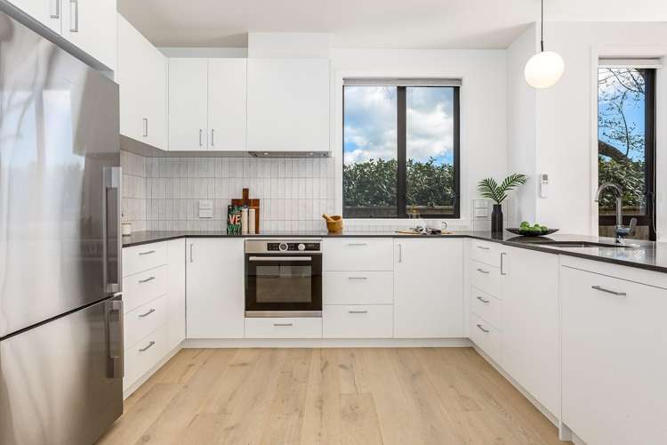 10/323 Riverside Drive Waterloo_6