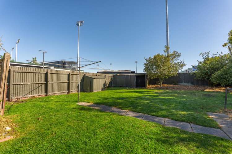 35 Raymond Street West End_22