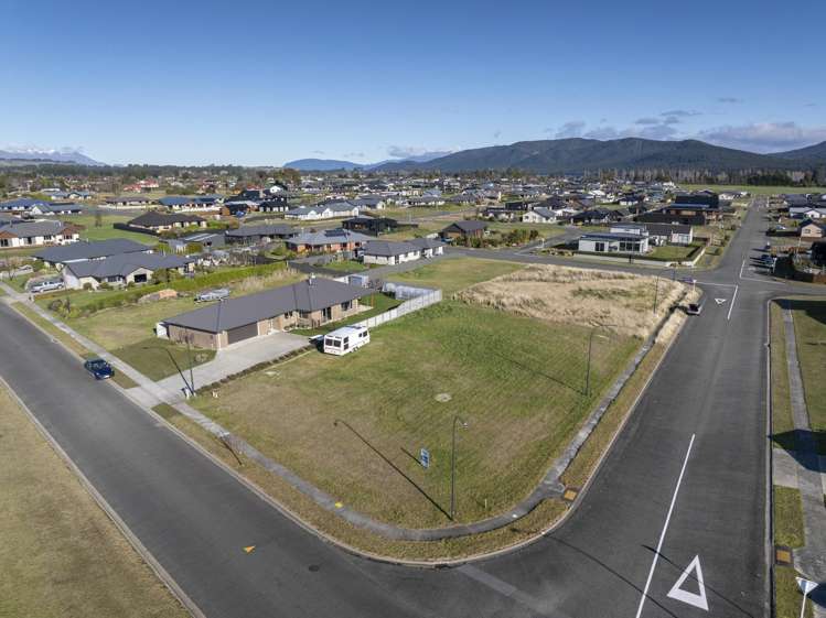 31 South Arm Drive_2