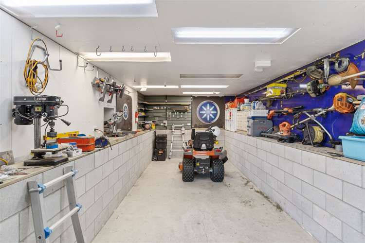 565 Redoubt Road Flat Bush_23