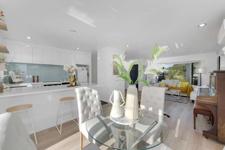 6 Frank Bunce Grove Flat Bush_9