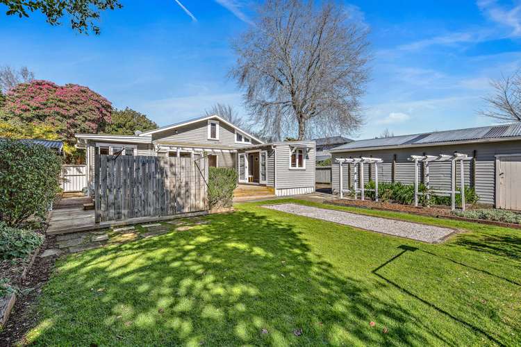 73 Beach Road Pahurehure_10