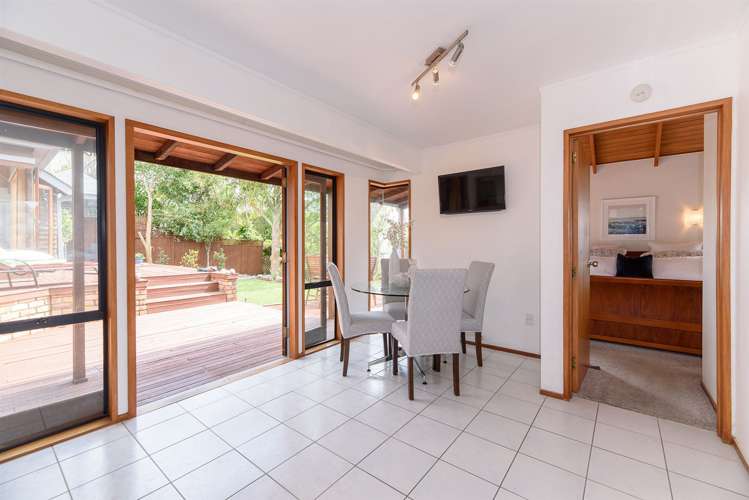 16 Braemar Road Castor Bay_8