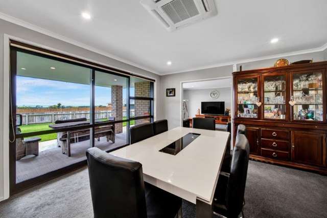 1 Denby Heights Hawera_4