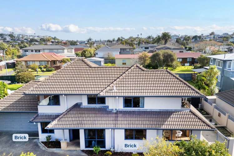 2/6 Eastern Beach Road Eastern Beach_31