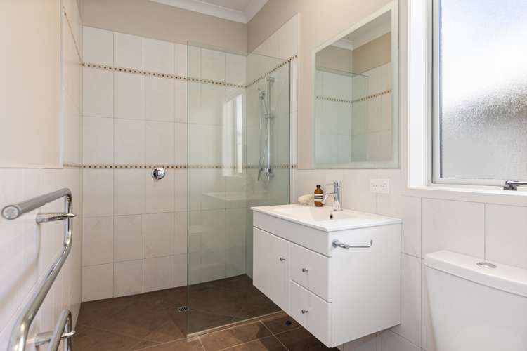 1 Dove Place Pyes Pa_7